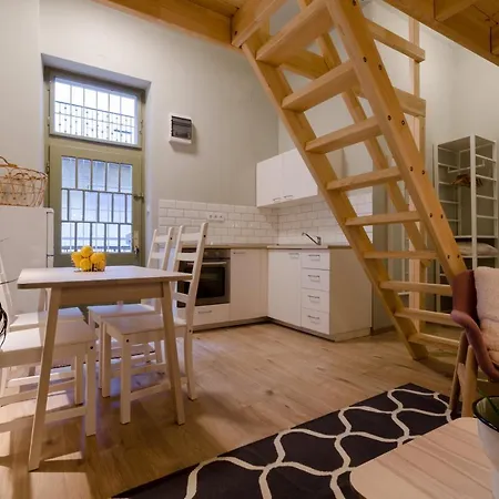 Cosy In Party District Ak20s