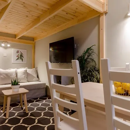 Cosy In Party District Ak20s Apartment *