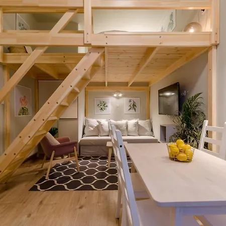 Cosy In Party District Ak20s Apartment *