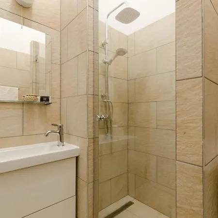 Cosy In Party District Ak20s